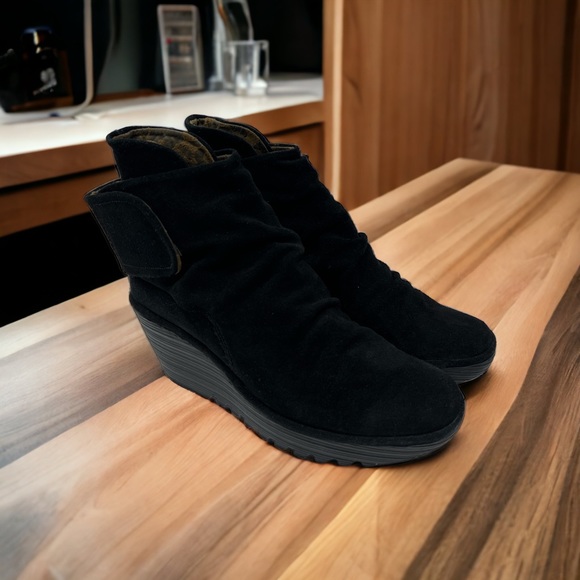 FLY London Women's Yegi689fly Ankle Bootie Black Suede size 41 - Picture 5 of 13